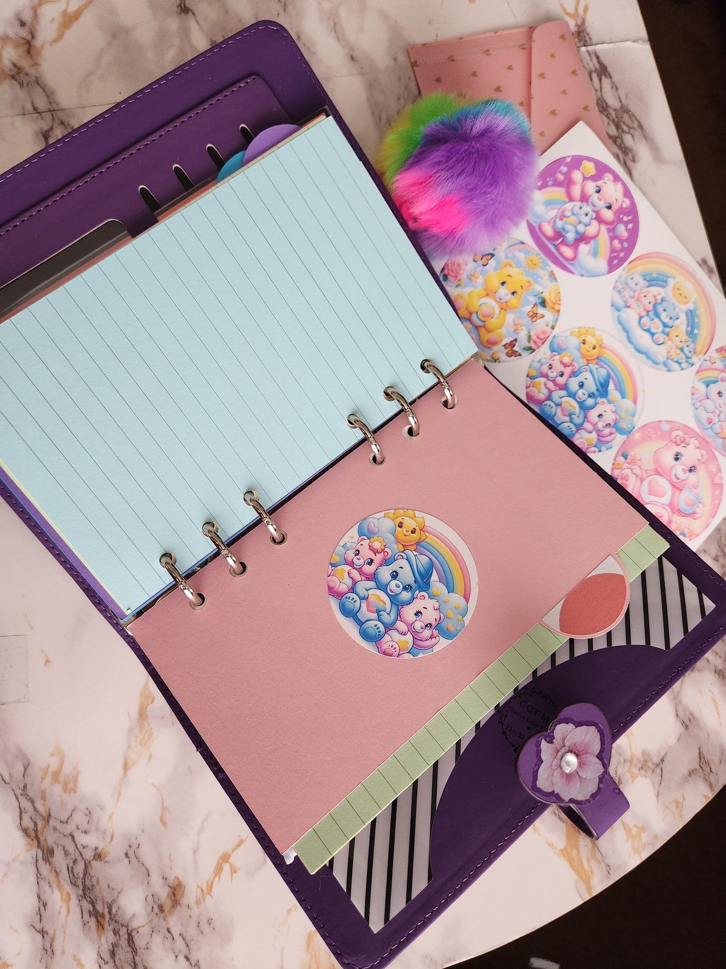 Mini binder